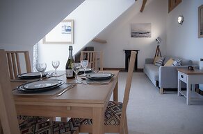 The Nest - 1 Bedroom Apartment - Tenby