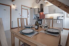 The Nest - 1 Bedroom Apartment - Tenby