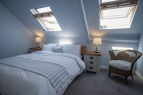 The Nest - 1 Bedroom Apartment - Tenby