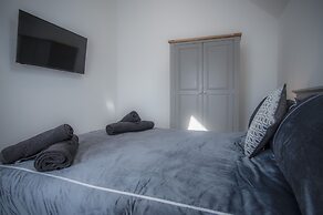 Four Seasons - 1 Bedroom  - Tenby