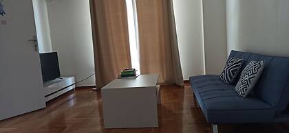 2 Bed Flat - Sleeps 5 - Parking - Wifi