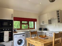 1 Bedroomed Detached Holiday Retreat Pant