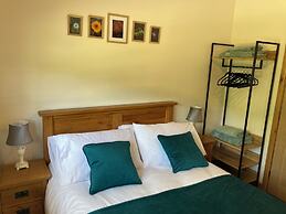 1 Bedroomed Detached Holiday Retreat Pant