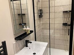 1 Bedroomed Detached Holiday Retreat Pant