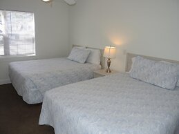 1204m 1 Bedroom Condo by Redawning