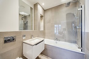 Palace Wharf Apartments