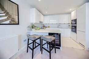 Palace Wharf Apartments