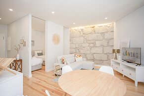 Liiiving - Aliados Stone Apartment
