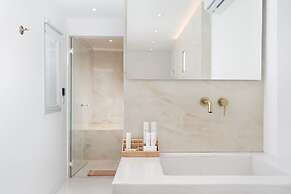 Cycladic Suites & Spa