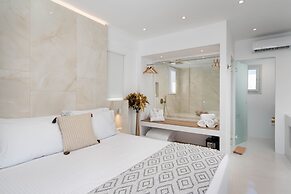 Cycladic Suites & Spa