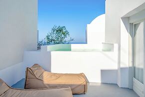 Cycladic Suites & Spa