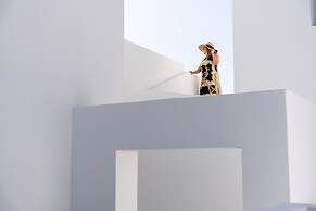 Cycladic Suites & Spa