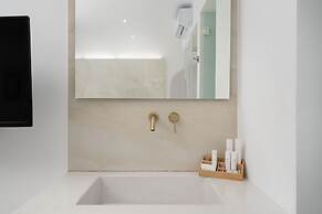 Cycladic Suites & Spa