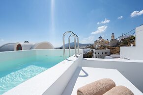Cycladic Suites & Spa