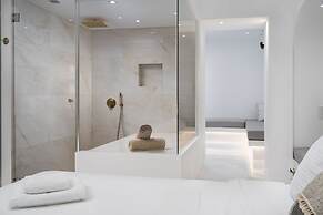 Cycladic Suites & Spa