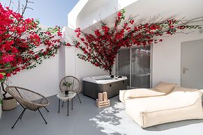 Cycladic Suites & Spa