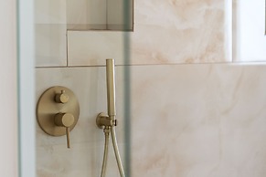 Cycladic Suites & Spa