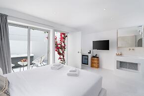 Cycladic Suites & Spa