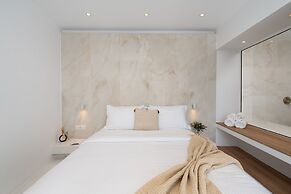 Cycladic Suites & Spa
