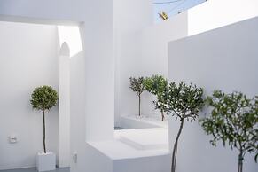 Cycladic Suites & Spa
