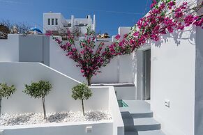 Cycladic Suites & Spa