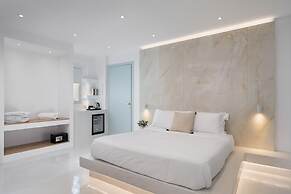 Cycladic Suites & Spa