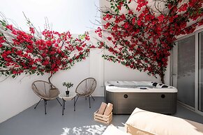 Cycladic Suites & Spa