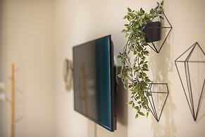 Elegant Mavili Suite by Cloudkeys