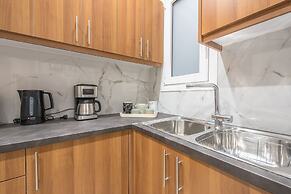 Elegant Mavili Suite by Cloudkeys