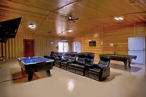 Ellipse Global Lodge