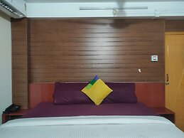 Hotel Om Regency