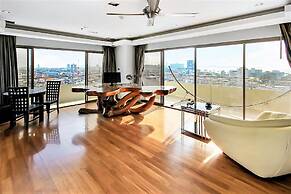 20th Floor 2-bed Condo With Stunning Views