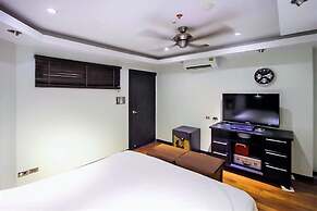 20th Floor 2-bed Condo With Stunning Views