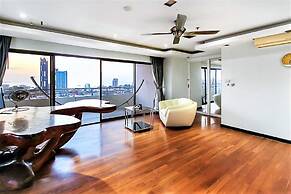 20th Floor 2-bed Condo With Stunning Views