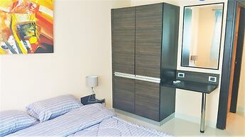 1 bed Condo With Direct Pool Access, Jomtien