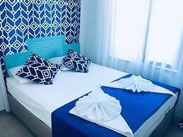 Lacivert Otel Akyaka