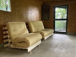 Unique off Grid Tree-house Stay in oak Woodland