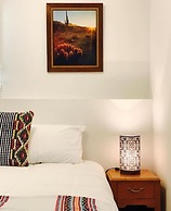 Dame Fortune's Cottage Court