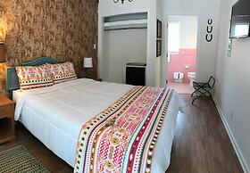 Dame Fortune's Cottage Court