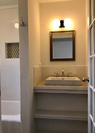 Dame Fortune's Cottage Court