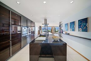 Montreux Panoramic Views 4BD Apartment