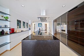 Montreux Panoramic Views 4BD Apartment