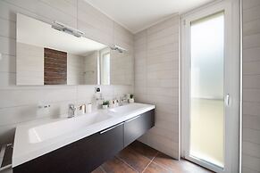 Montreux Panoramic Views 4BD Apartment