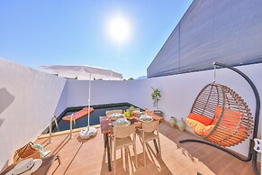 Villa Ay