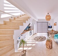 Villa Ay