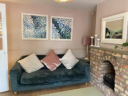 Remarkable 3-bed House in Belfast