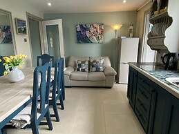 Remarkable 3-bed House in Belfast