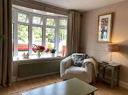 Remarkable 3-bed House in Belfast