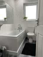 Remarkable 3-bed House in Belfast