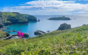 Lovely Holiday Home nr Kynance Cove